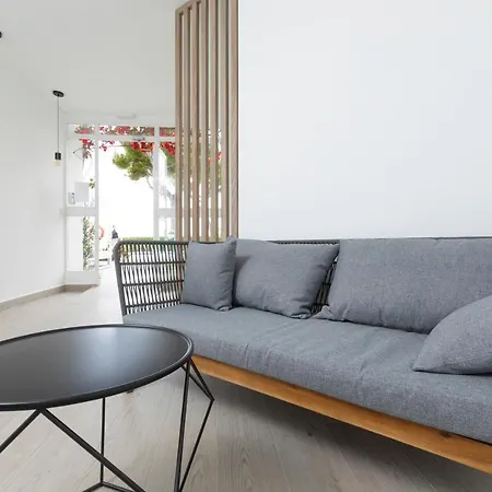 Sand Beach Apartments Apartamento *